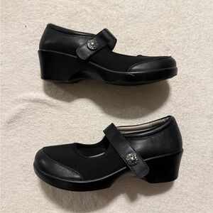 Alegria Shoes Womens Size EU 40 Maya Black Leather Mary Jane Clogs